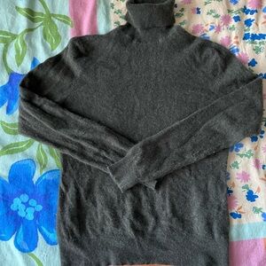 Lord & Taylor Olive Cashmere Sweater